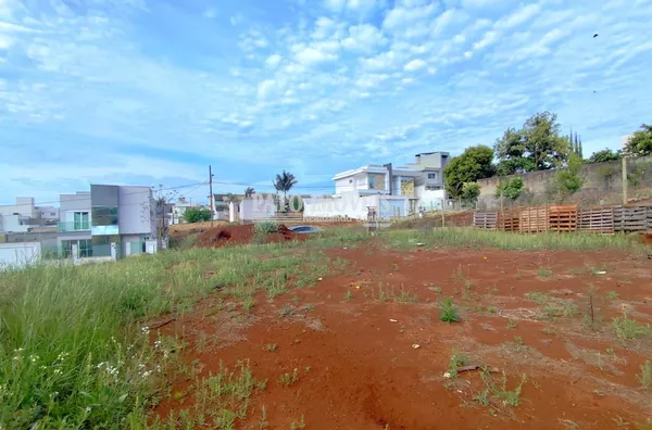 TERRENO PARA VENDA NO BAIRRO  FRARON