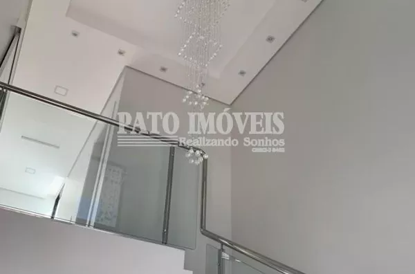 SOBRADO PARA VENDA NO BAIRRO FRARON