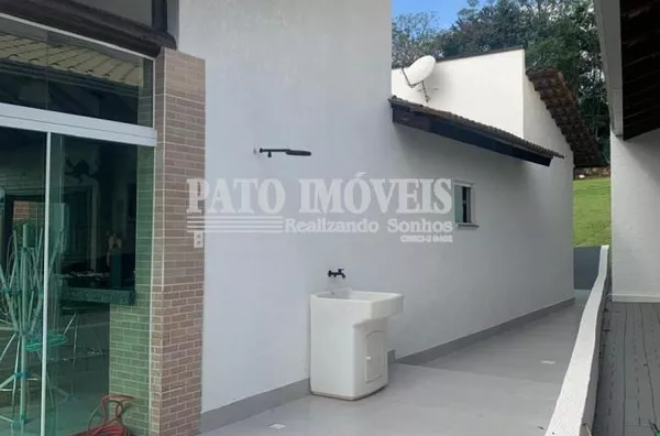 CASA Á VENDA NO ALAGADO DE MANGUEIRINHA