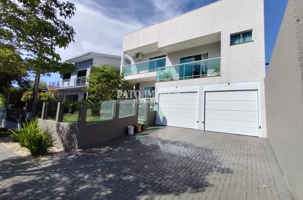 CASA DE ALTO PADRÃO À VENDA NO BAIRRO SANTA TEREZINHA