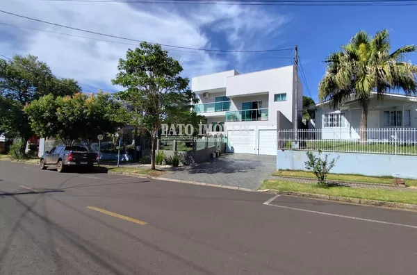 CASA DE ALTO PADRÃO À VENDA NO BAIRRO SANTA TEREZINHA