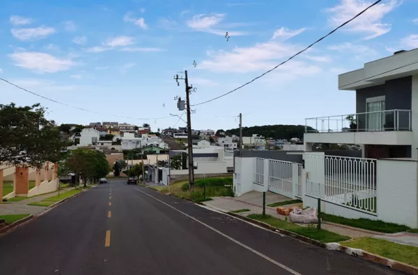 CASA À VENDA NO BAIRRO PARQUE DO SOM