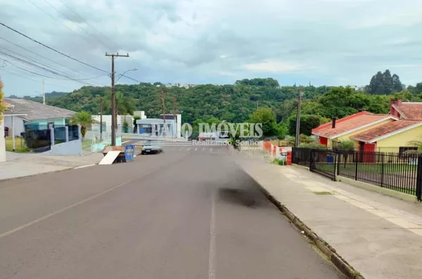 CASA PARA VENDA NO BAIRRO PINHEIRINHO