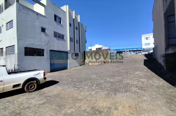 BARRACÃO PARA LOCAÇÃO NA AVENIDA TUPI