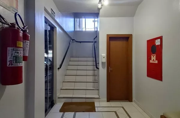 APARTAMENTO A VENDA NO EDIFÍCIO THEOMAR