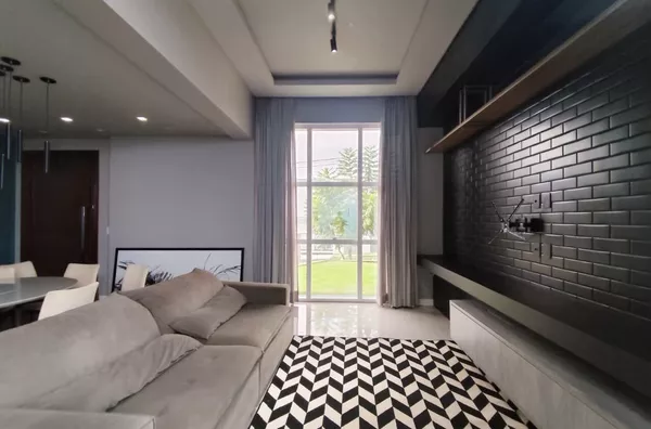 CASA PARA VENDA NO BAIRRO MENINO DEUS
