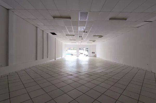 SALA COMERCIAL PARA LOCAÇÃO NO CENTRO