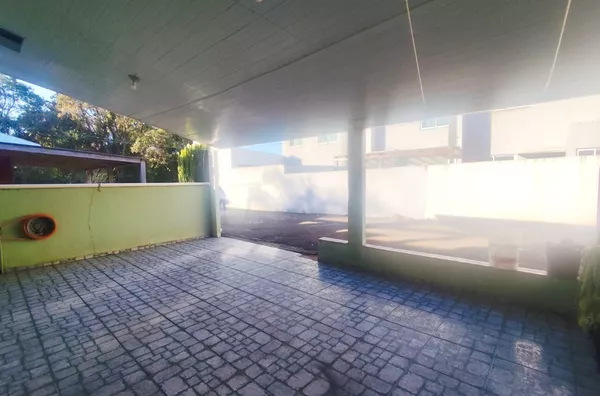 CASA PARA VENDAS NO BAIRRO FRARON