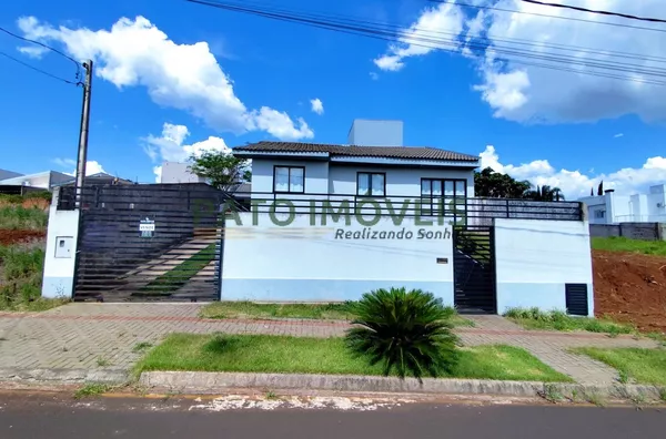 CASA COM EXCELENTE PADRÃO NO BAIRRO FRARON