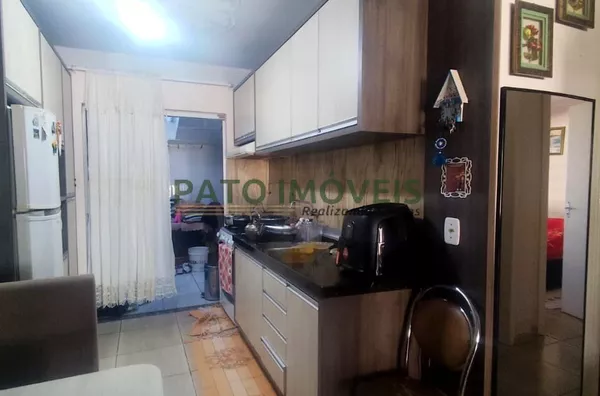 CASA PARA VENDAS NO BAIRRO FRARON