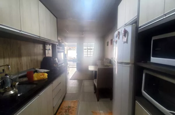 CASA PARA VENDAS NO BAIRRO FRARON