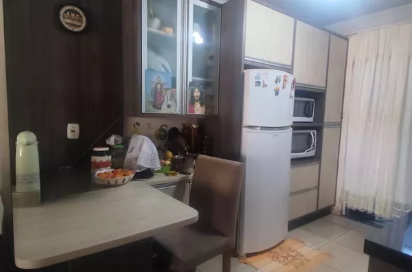 CASA PARA VENDAS NO BAIRRO FRARON