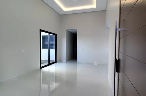 CASA PARA VENDA NO BAIRRO FRARON COM EXCELENTE ACABAMENTO