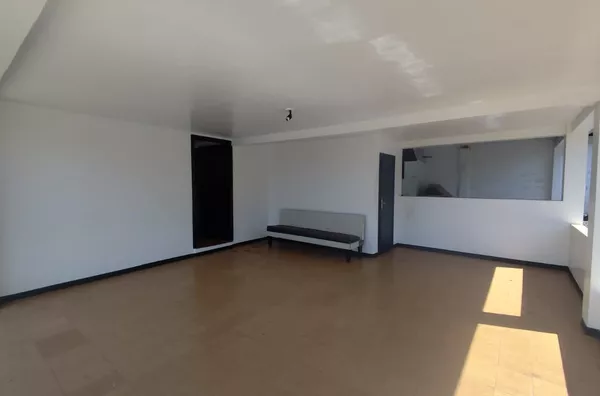 CASA PARA LOCAÇÃO NO CENTRO