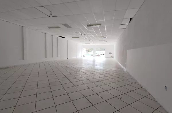 SALA COMERCIAL PARA LOCAÇÃO NO CENTRO