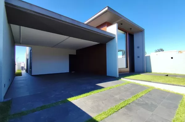 CASA DE ALTO PADRÃO PARA VENDA NO BAIRRO MENINO DEUS