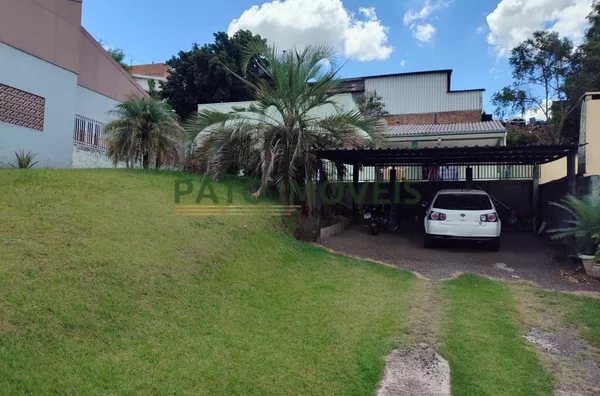CASA PARA VENDA NO BAIRRO MENINO DEUS