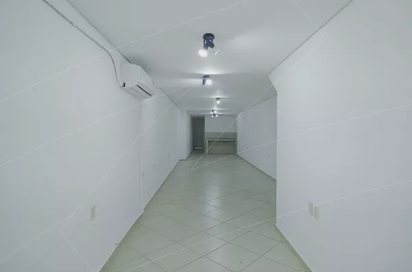 Sala comercial para aluguel, Calçadão Principal no Centro de Lorena