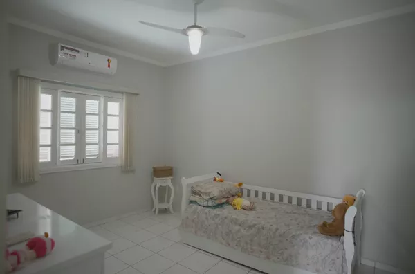 Casa para venda e aluguel, 3 quarto(s),  Cruz, Lorena