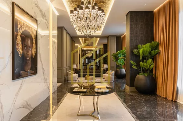 Apartamento 161m² no Bigorrilho, 3 Suítes, 2 Vagas, Acabamento Versace