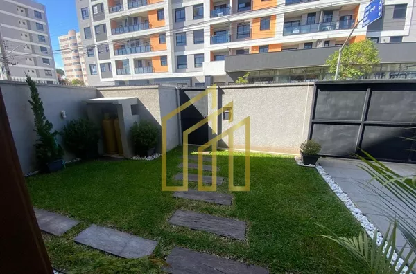 LUXO E CONFORTO NO PORTÃO | SOBRADO ALTO PADRÃO COM SUÍTE E CLOSET
