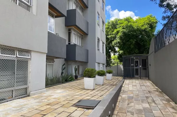 VENDA APARTAMENTO FUNCIONAL - 3 Q, 2 V - CABRAL - CURITIBA - PR - Foto 4