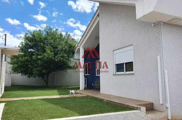 CASA AMPLA NO BAIRRO MENINO DEUS