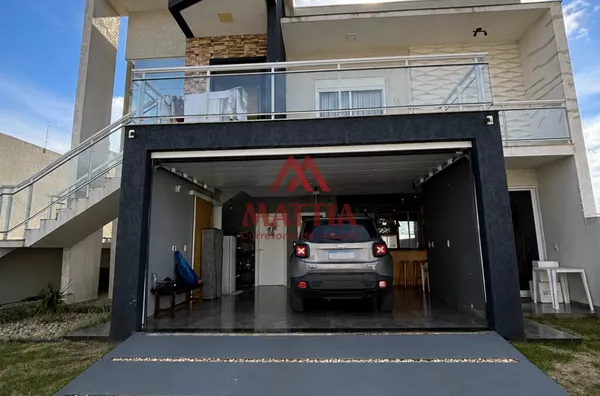 CASA DE ALTO PADRÃO NO BAIRRO MENINO DEUS