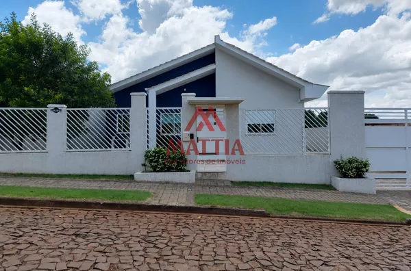 CASA AMPLA NO BAIRRO MENINO DEUS