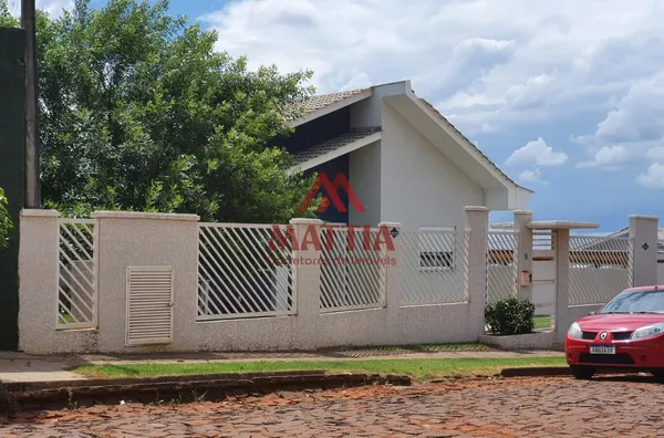 CASA AMPLA NO BAIRRO MENINO DEUS