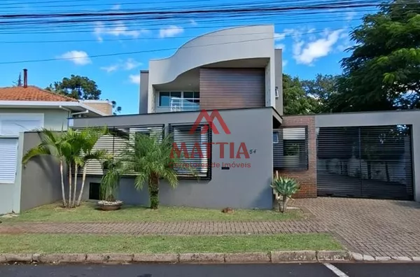 CASA DE ALTO PADRÃO COM PISCINA NO BAIRRO LA SALLE
