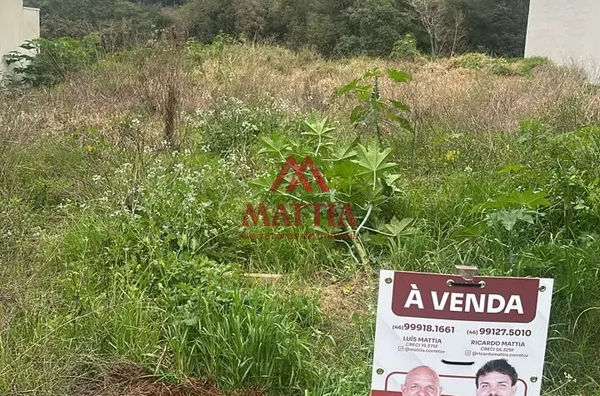 TERRENO AO NÍVEL DA RUA NO BAIRRO SÃO FRANCISCO