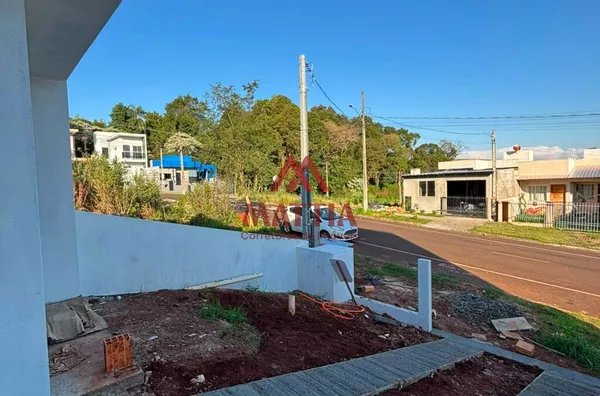 CASA NA PLANTA NO BAIRRO FRARON
