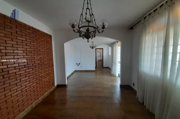 Casa para Venda em Ouro Fino / MG no bairro CENTRO