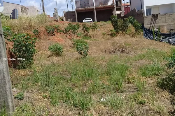 Terreno para Venda em Ouro Fino / MG no bairro SANTA RITA