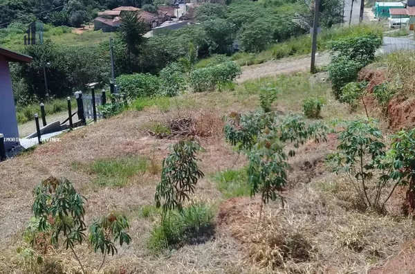 Terreno para Venda em Ouro Fino / MG no bairro SANTA RITA