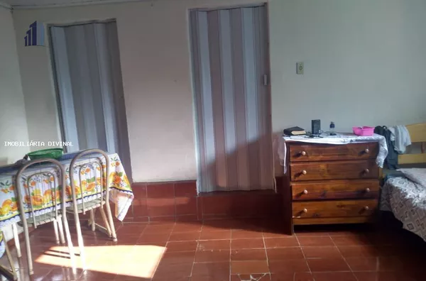 Casa para Venda em Ouro Fino / MG no bairro DISTRITO DE CRISÓLIA