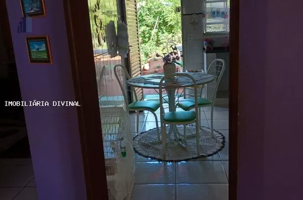 Casa para Venda em Ouro Fino / MG no bairro VILA RICA