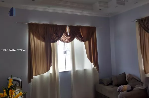Casa para Venda em Ouro Fino / MG no bairro VILA RICA