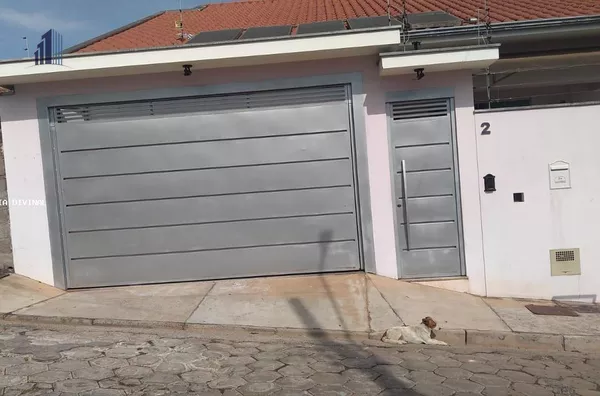 Casa para Venda em Ouro Fino / MG no bairro VILA RICA