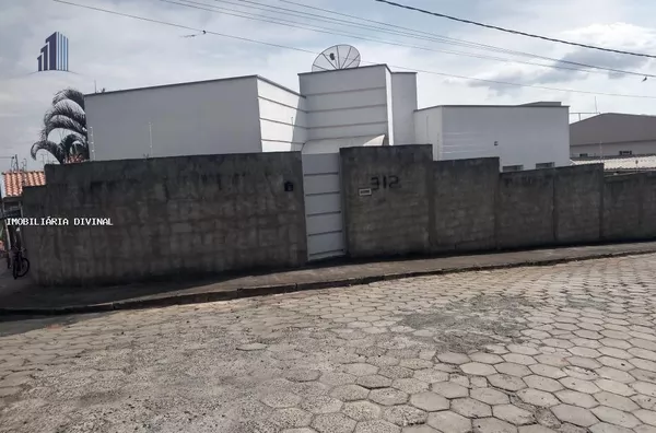 Casa para Venda em Ouro Fino / MG no bairro PALOMOS