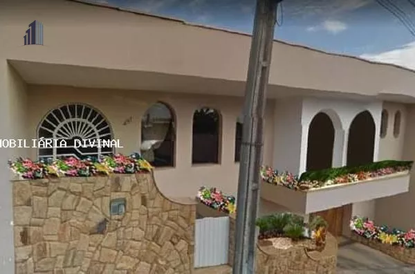 Casa para Venda em Ouro Fino / MG no bairro CENTRO