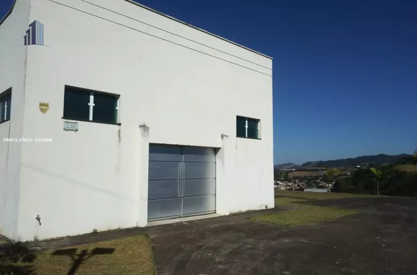 Galpão para Venda em Ouro Fino / MG no bairro _