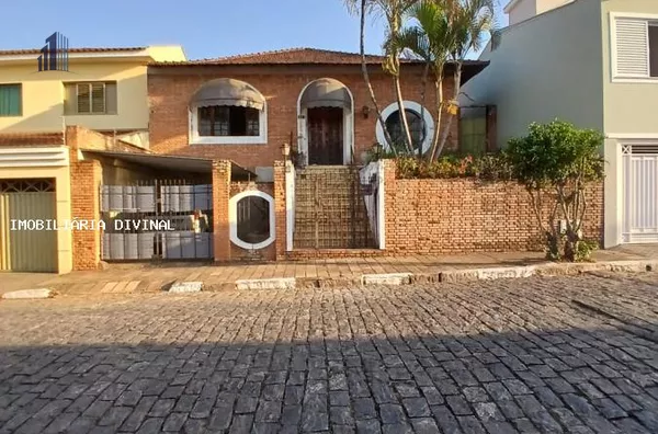 Casa para Venda em Ouro Fino / MG no bairro CENTRO