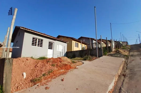 Casas Financiáveis para Venda em Ouro Fino / MG no bairro RESERVA DO VALE