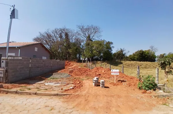 Terreno para Venda em Ouro Fino / MG no bairro PARQUE DOS SONHOS (SANTA RITA)