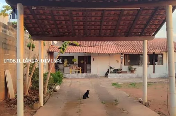 Casa para Venda em Ouro Fino / MG no bairro PARQUE DOS MOREIRAS