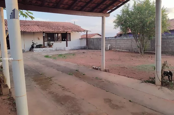 Casa para Venda em Ouro Fino / MG no bairro PARQUE DOS MOREIRAS