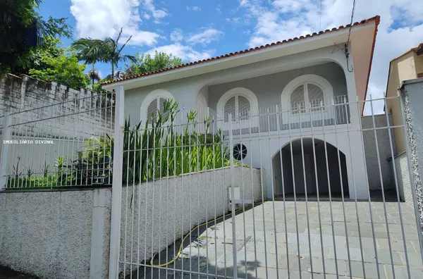 Casa para Locação no bairro MONTANHES