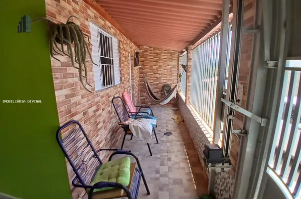 Casa para Venda em Ouro Fino / MG no bairro VILA RICA